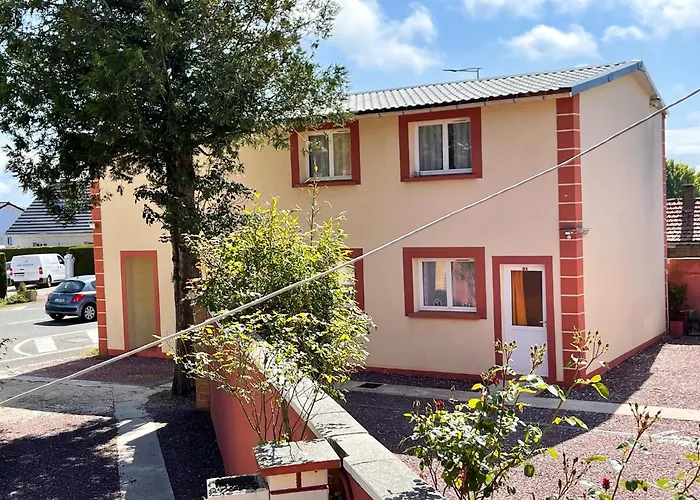 Maison de ville à 5min de la plage et 2 min de la CNPE